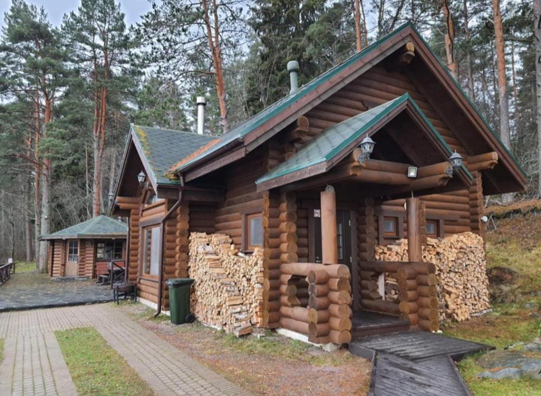 Загородный Клуб Ламберг Hotel Sortavala Exterior foto